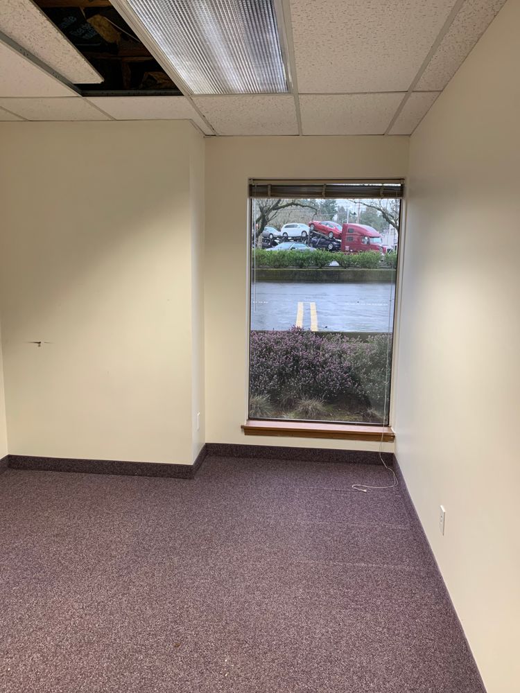 8835 SW Canyon Ln, Portland, OR 97225